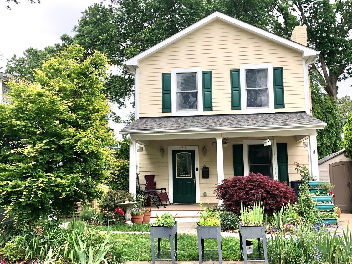Foto principal - 5715 7th St N