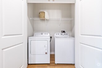 2BR, 2BA -1,143SF - Laundry - Alta Longwood