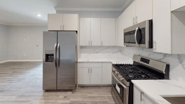 Foto del edificio - 680 Grand St