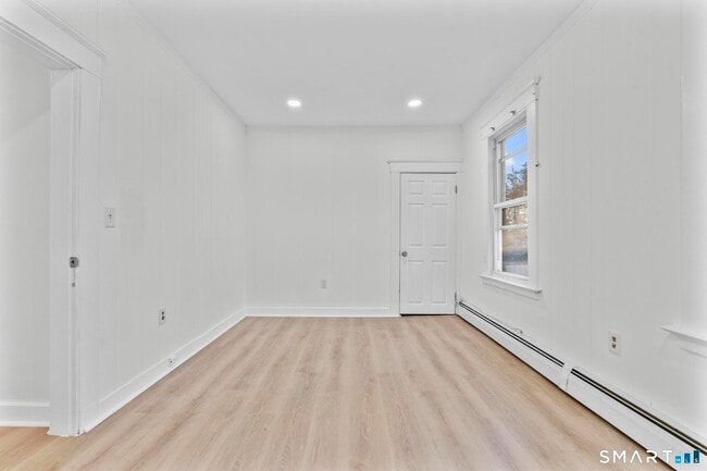 Building Photo - 141 Augur St