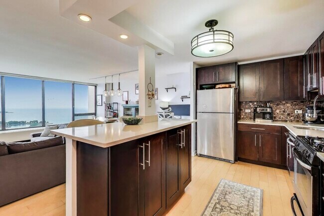 Foto del edificio - 2800 N Lake Shore Dr