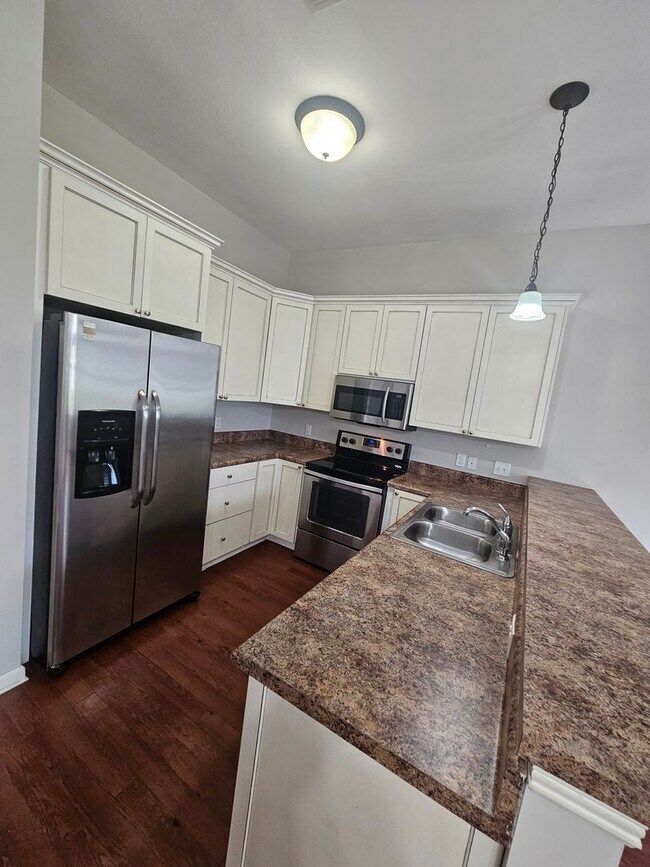 Foto del edificio - Modern 3Bed/2.5-Ba Townhome in PCB – Resor...