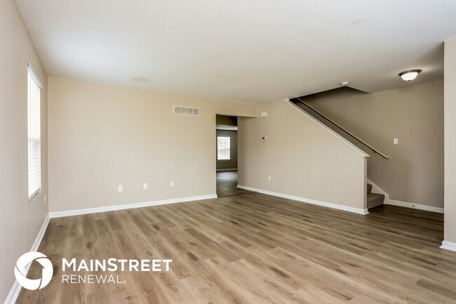 Building Photo - 30 Willow Springs Dr