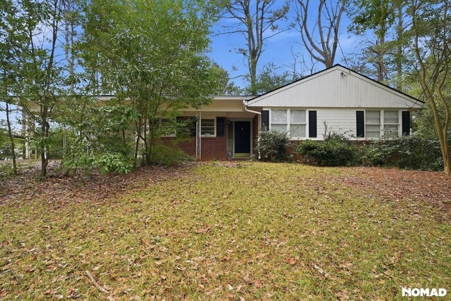 Building Photo - 2644 Pineland Ave