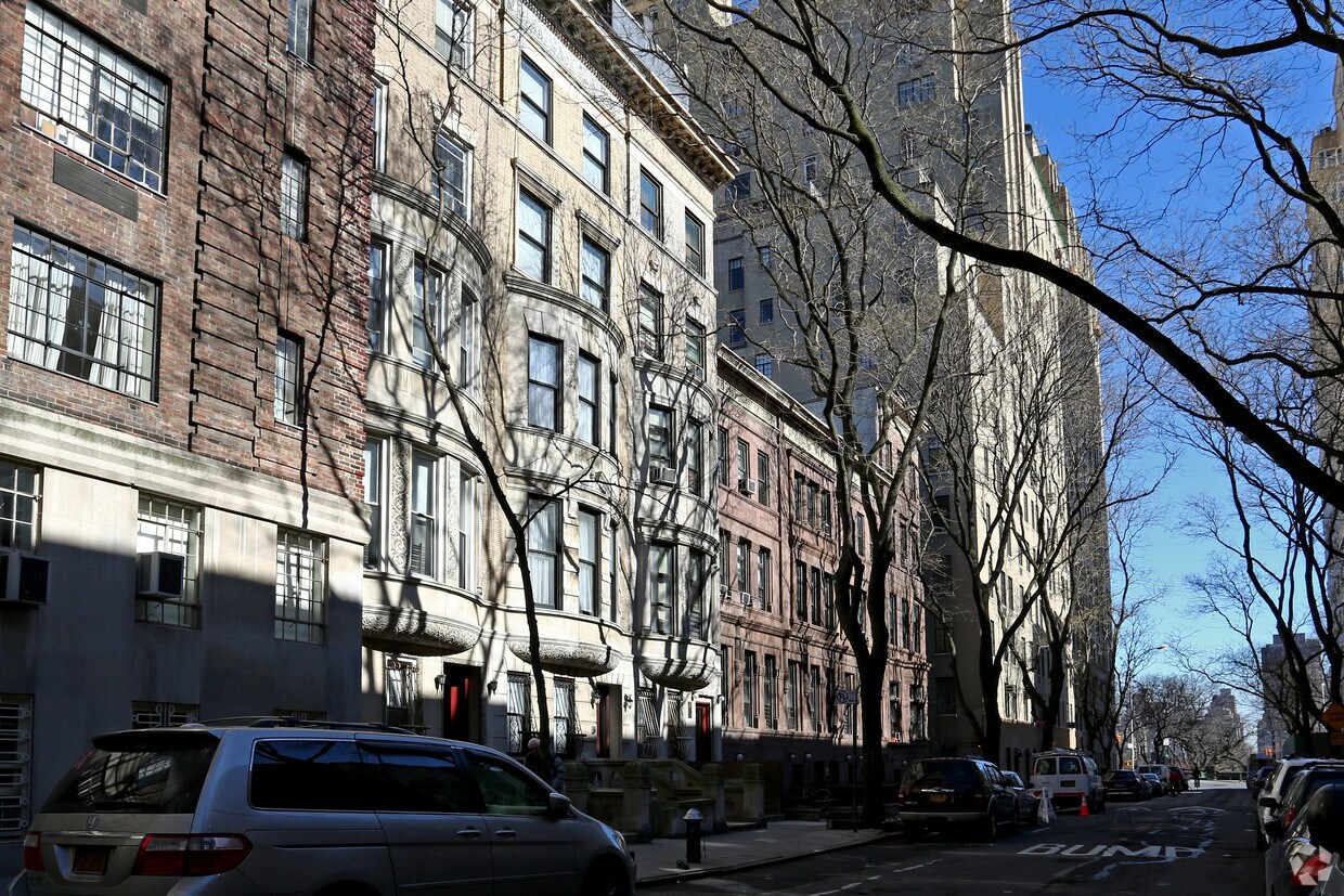 Foto del edificio - 23 W 90th St
