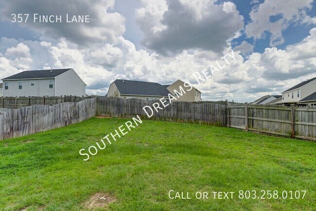 Building Photo - 357 Finch Ln