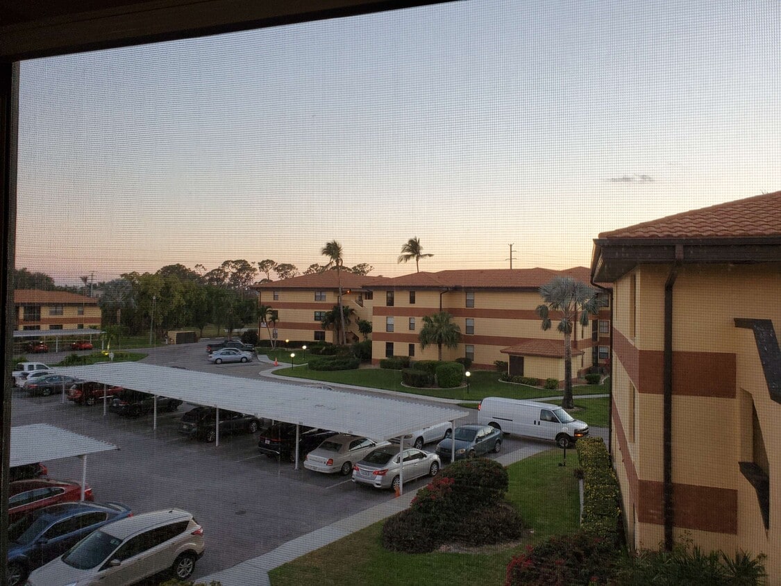 6136 Whiskey Creek Dr Unit 521, Fort Myers, FL 33919 Condo for Rent