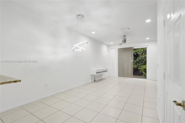 Building Photo - 8915 SW 18th St