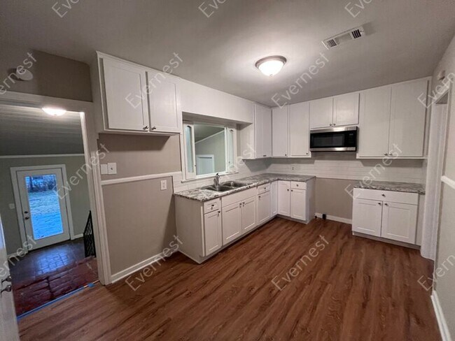 Building Photo - 4551 Manila Dr