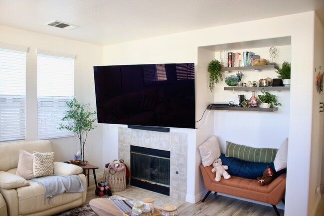 Fireplace - 1800 E Lakeshore Dr
