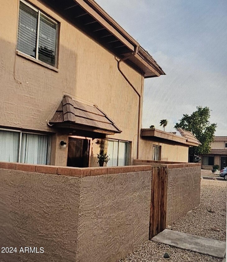 17034 E Calle Del Oro, Fountain Hills, AZ 85268 Townhome Rentals in