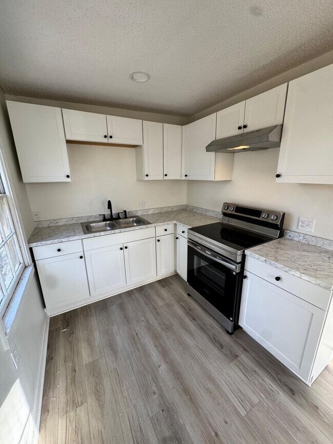 Foto del edificio - 2005 Mott Dr W