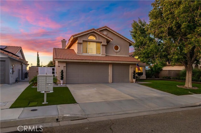 Building Photo - 4561 Grandview Dr