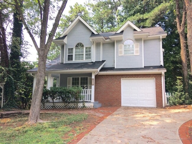 Building Photo - 901 Bradford Ln