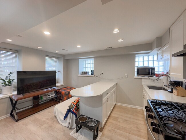 Foto del edificio - 2046 W Iowa St