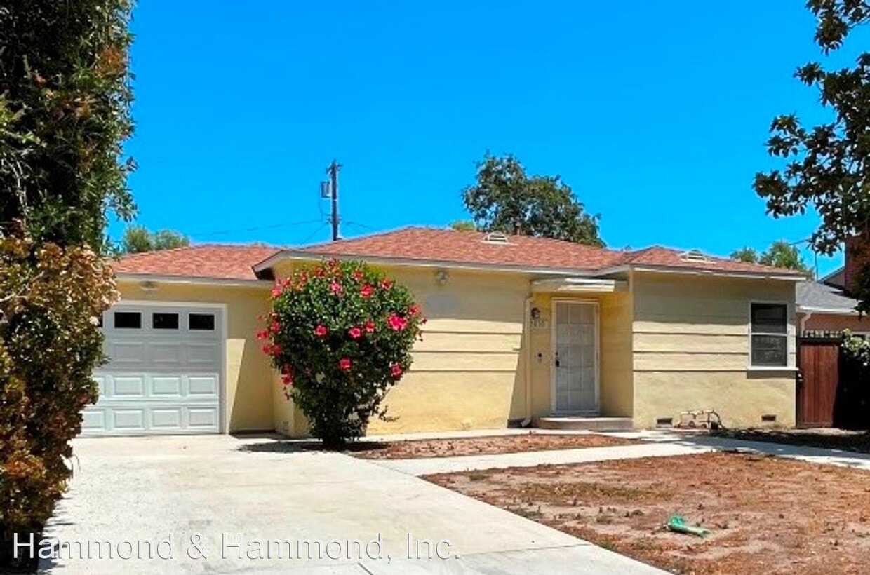 Primary Photo - 2 br, 1 bath House - 5850 Satsuma Ave.