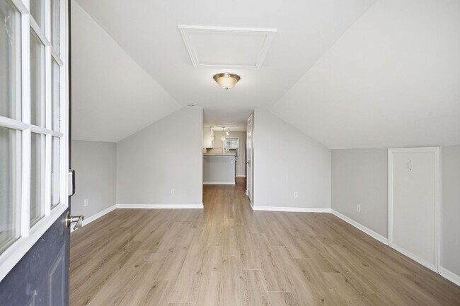 Foto del edificio - Charming Sylvan Park Studio