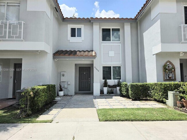Foto del edificio - 20808 NW 1st St