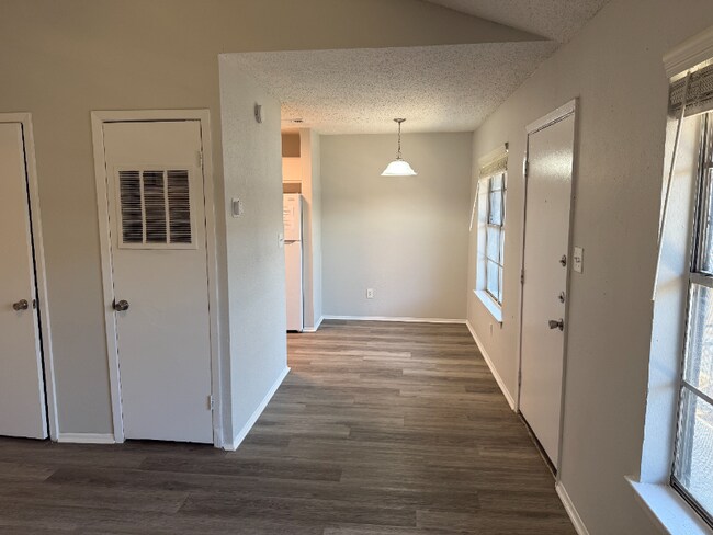 Foto del edificio - 3907 E Southcross
