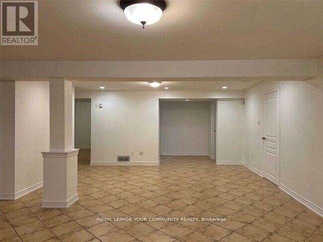 Building Photo - 173 Jeanne Dr