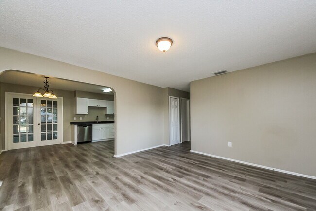 Building Photo - 1719 Orange View Way