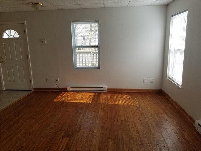 Foto del edificio - 1221 Bemidji Ave N