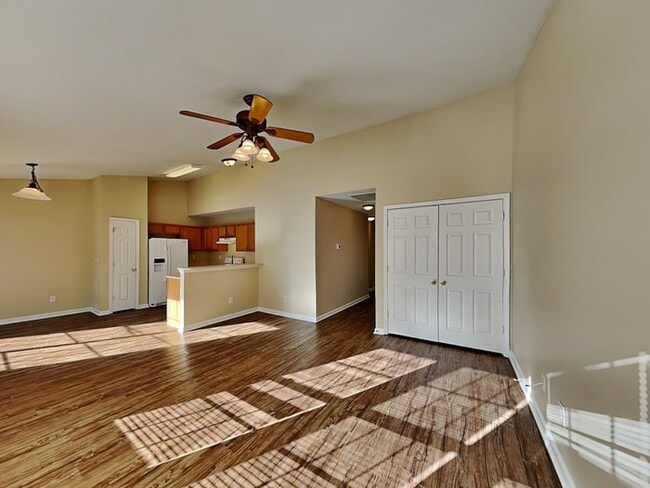 Foto del edificio - 2921 Deep Cove Dr NW