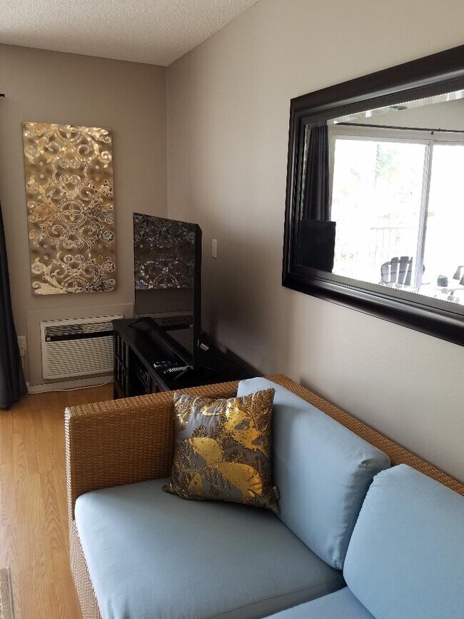 Foto del edificio - 355 Kalanianaole St