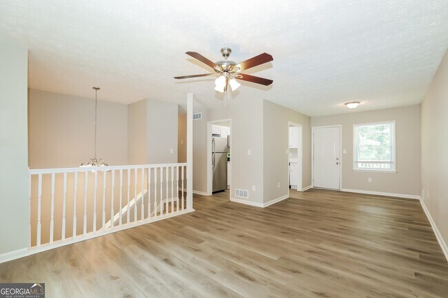 Building Photo - 1743 Hunting Creek Dr SE