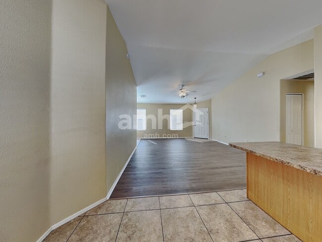 Foto del edificio - 13146 E Mineta Ridge Dr