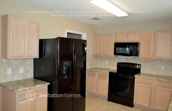 Building Photo - 2928 Marco Dr