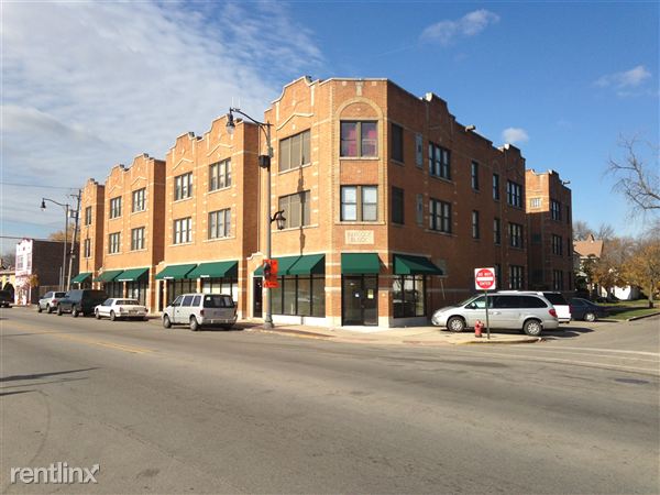 Primary Photo - 609 Lake St