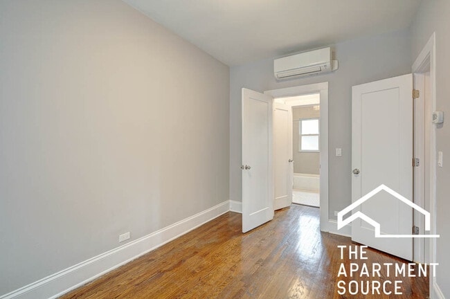 Building Photo - 4706 N Racine Ave