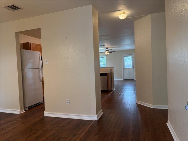 Foto del edificio - 316 Meadow Park Dr