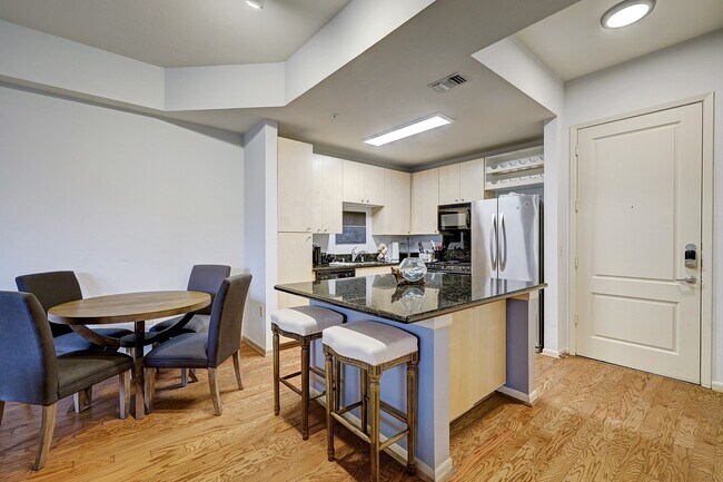 Foto del edificio - 3505 Sage Rd