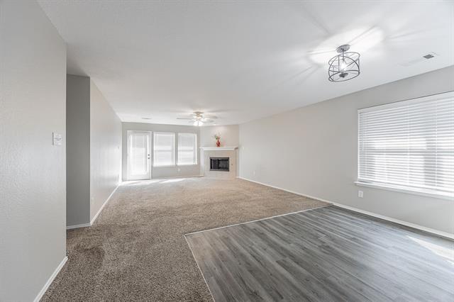 Building Photo - 2831 Grandview Dr