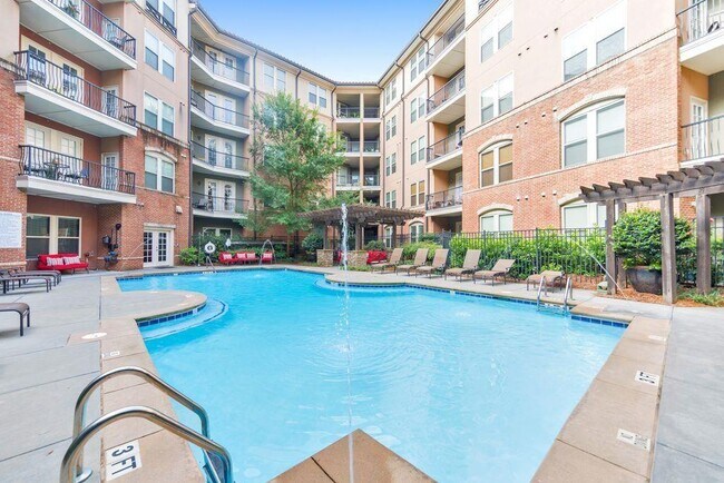 Foto del edificio - 901 Abernathy Rd NE