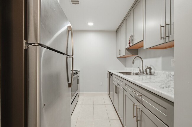 Foto del edificio - 405 Franklin Crossing Rd