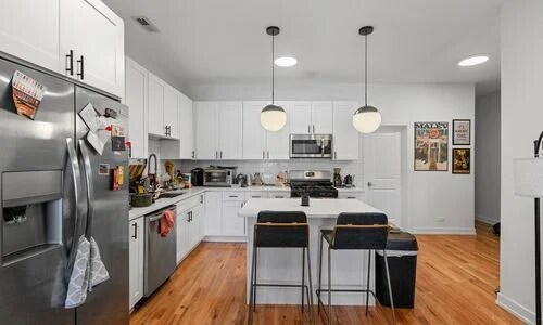 Foto del edificio - 1638 N Western Ave