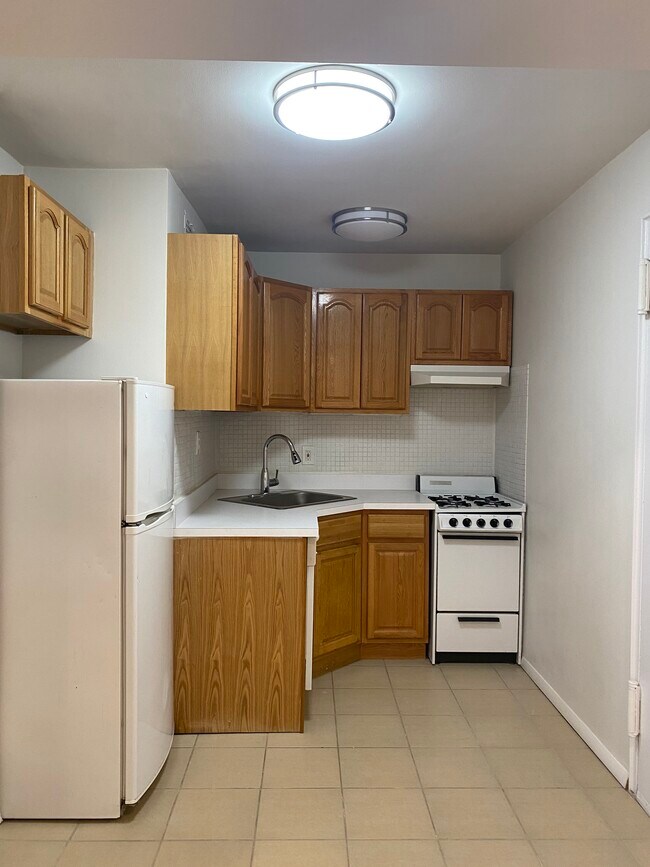 14945 Northern Blvd Unit 4M, Queens, NY 11354 Condo for Rent in Queens, NY