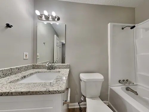 Foto del edificio - 2686 Candler Dr