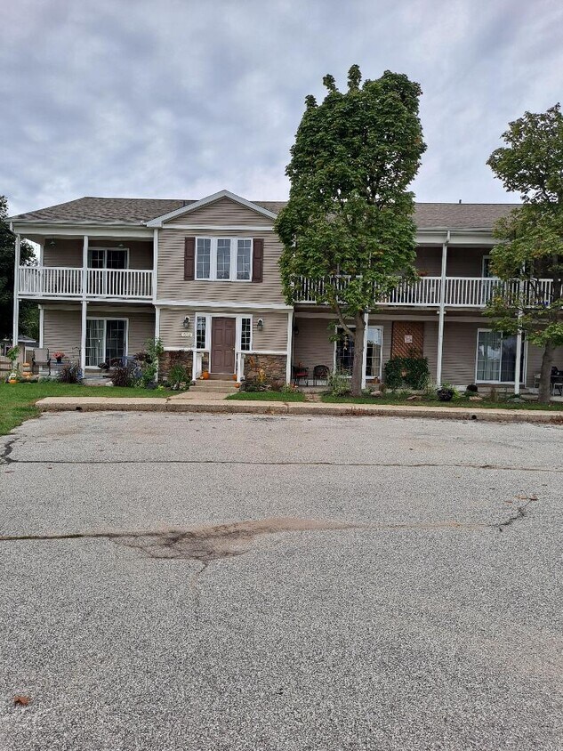 503 N Washington Ave, Ludington, MI 49431 Apartments in Ludington, MI