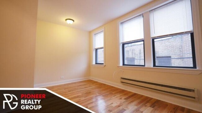Foto del edificio - 0 bedroom in CHICAGO IL 60614