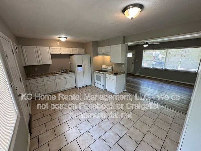 Foto del edificio - 10812 Newton Ave