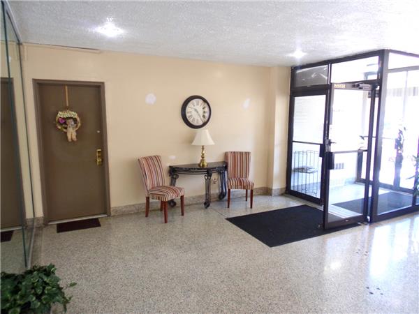 Foto del edificio - 8646 Fort Hamilton Pkwy