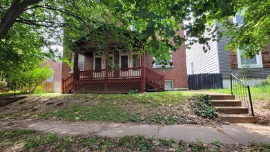Building Photo - 4666-4668-4668 Rosa Ave