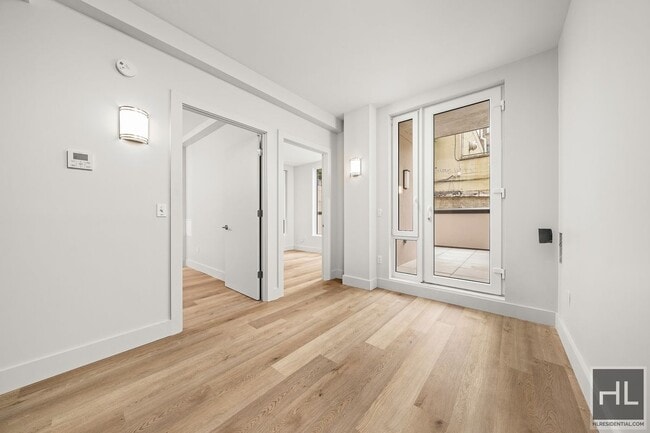 Foto del edificio - BRUCKNER BOULEVARD