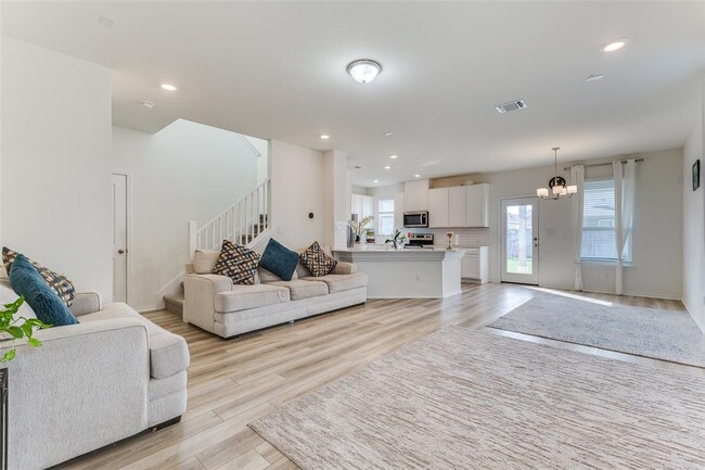 Building Photo - 1109 Aronia Ln