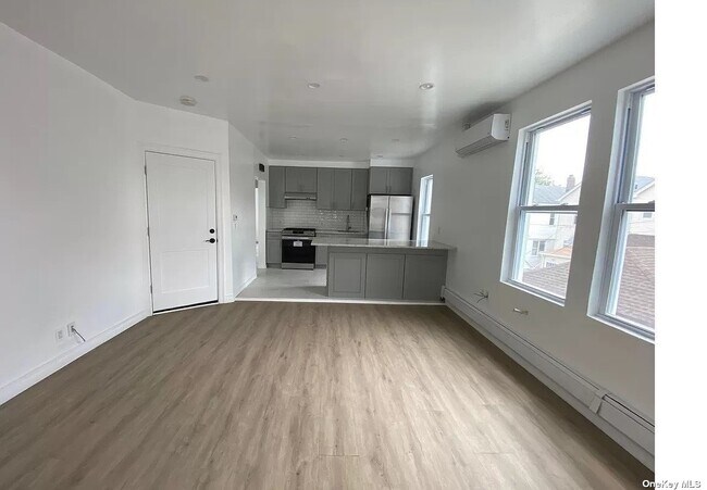 Foto del edificio - 78-26 69th Ave