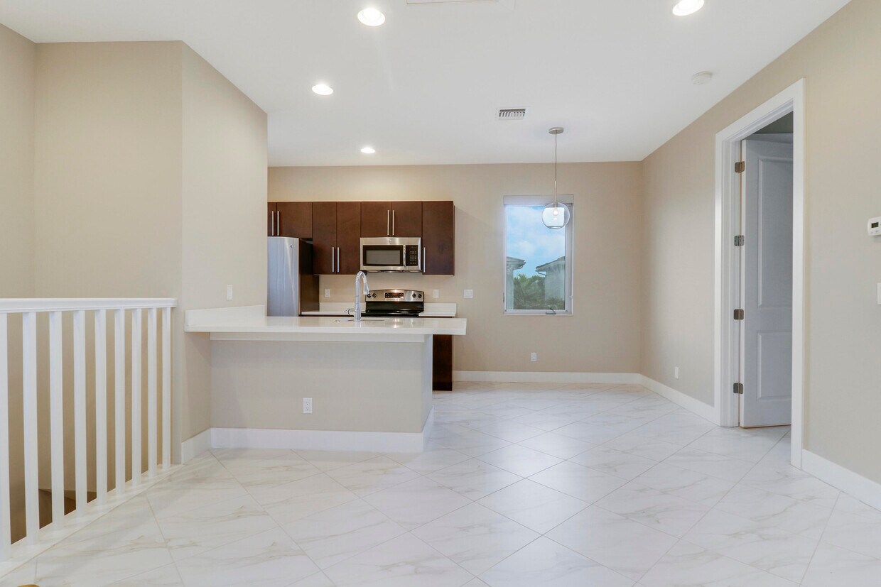 Foto principal - 5029 Grandiflora Rd